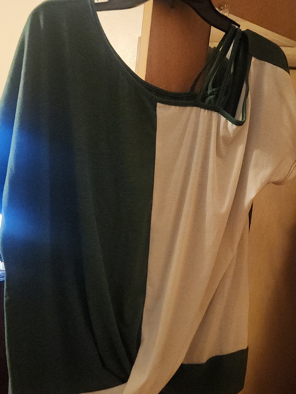 SHEIN Green and White Colorblock Cropped Top